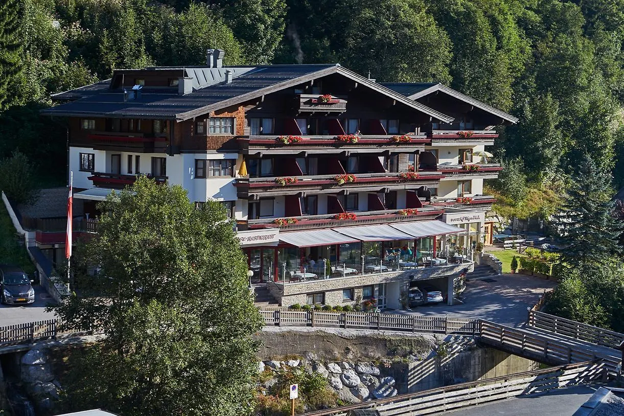 Hotel Alpenblick Saalbach Hinterglemm