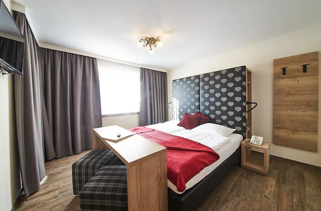 Hotel Alpenblick Saalbach-Hinterglemm